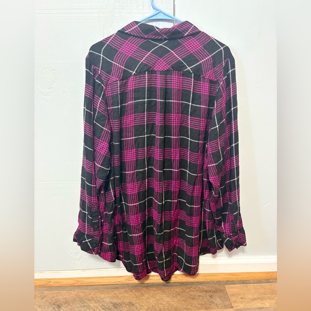 Torrid Pink & Black Plaid Button Front Blouse Size 3 (22/24) Plus Size Flannel - Picture 5 of 6